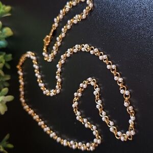 Vintage Set Faux Pearl Necklace and Bracelet